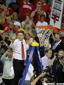 Louisville 擊退 Michigan 奪冠