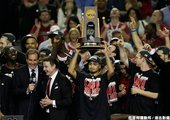 Louisville 擊退 Michigan 奪冠