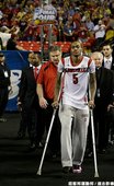 Louisville 擊退 Michigan 奪冠