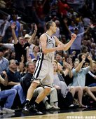 Manu Ginobili 振臂