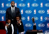 LeBron James 生涯第四度獲得例行賽 MVP