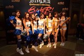 吸睛的痞女郎與球僮妹