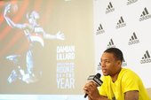 NBA年度最佳新秀 Damian Lillard 首度登台！