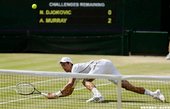 Novak Djokovic網前救球