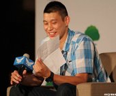 林書豪自備小抄學中文
