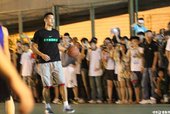 林書豪街頭鬥牛