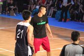 場上跑動
