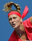 Petra Kvitova耳環及項鍊的搭配