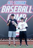 Nike運動員王建民、張正偉於Nike All Taiwan Baseball Camp勉勵學員把握機會學習最新觀念與技巧