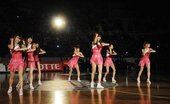 本季代言人天氣女孩開幕熱舞表演