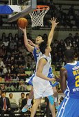 裕隆呂政儒切入時靠在田壘身上放進兩分
