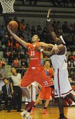 台灣大張羽霖飛身上籃