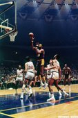 張伯倫(Wilt Chamberlain，中鋒)