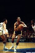 貝勒(Elgin Baylor，前鋒)