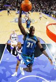 連續六年21分11籃板5助攻：賈奈特(Kevin Garnett)