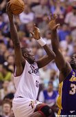 27.穆湯波(Dikembe Mutombo)