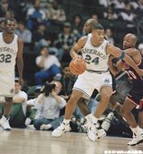 1993-94年達拉斯小牛隊