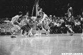 1972-73年費城七六人隊