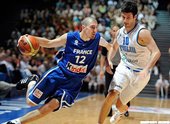 Nando De Colo 法國