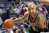 公鹿特赦Drew Gooden