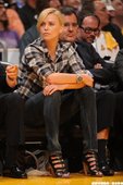 莎莉賽隆(Charlize Theron)