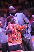 Shaquille O'Neal與母親