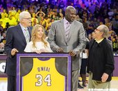 Shaquille O'Neal球衣退休