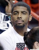 Kyrie Irving場邊觀看東區決賽第五戰