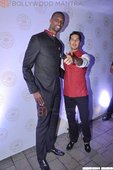 Chris Bosh印度行推廣籃球