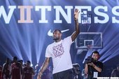 LeBron James造訪馬尼拉