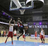 LeBron James造訪馬尼拉