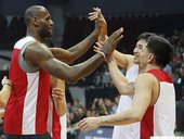 LeBron James造訪馬尼拉