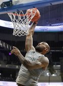 LeBron James造訪馬尼拉