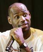 LeBron James造訪馬尼拉
