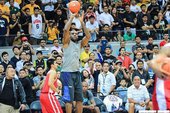 LeBron James造訪馬尼拉