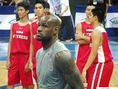 LeBron James造訪馬尼拉