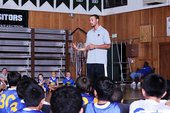 Stephen Curry舉辦籃球訓練營