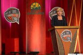 2013年籃球名人堂入選者 傳奇女籃教頭Sylvia Hatchell