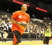 Derrick Rose日本行