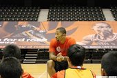 Derrick Rose日本行
