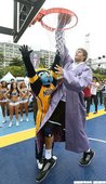Brook Lopez造訪韓國