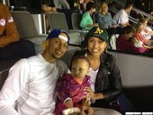 Stephen Curry全家到場觀看運動家比賽