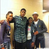 Paul George和他的家人