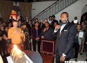 Ronny Turiaf舉辦生日派對