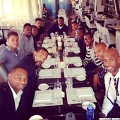 Chris Paul生日與隊友聚餐