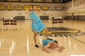 Stephen Curry與Rick Reilly為對抗非洲瘧疾拍攝影片