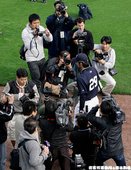 媒體依舊關心井川慶