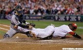 2009 World Series - 騰空滑壘得分