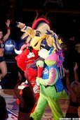 吉祥物表演