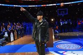 Allen Iverson球衣退休